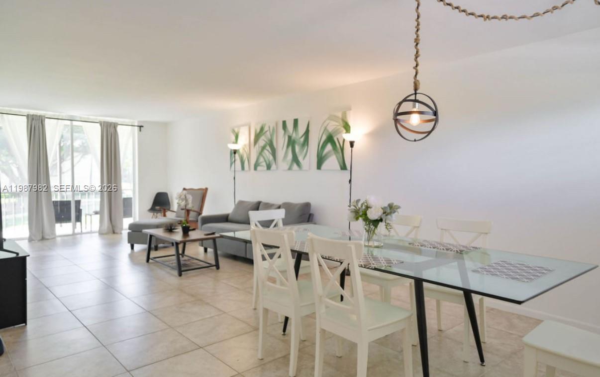 HOLLYBROOK GOLF AND TENNIS - Residential Lease