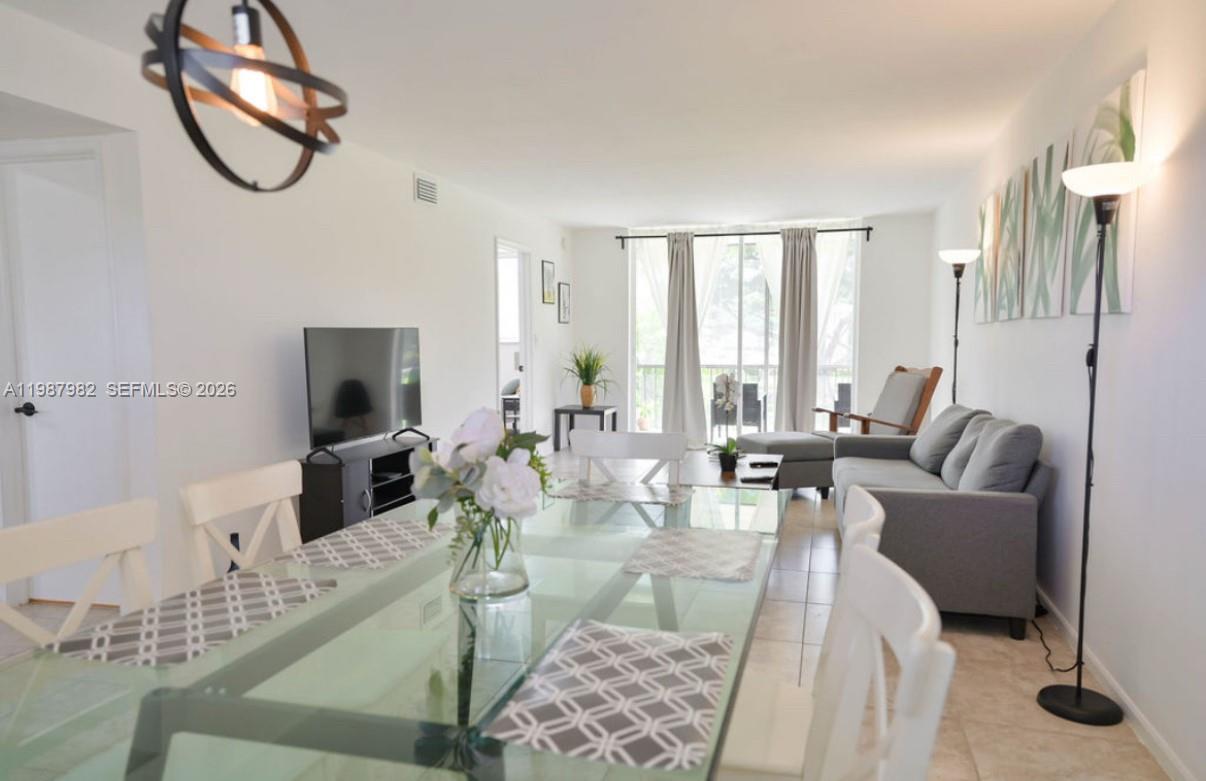 HOLLYBROOK GOLF AND TENNIS - Residential Lease