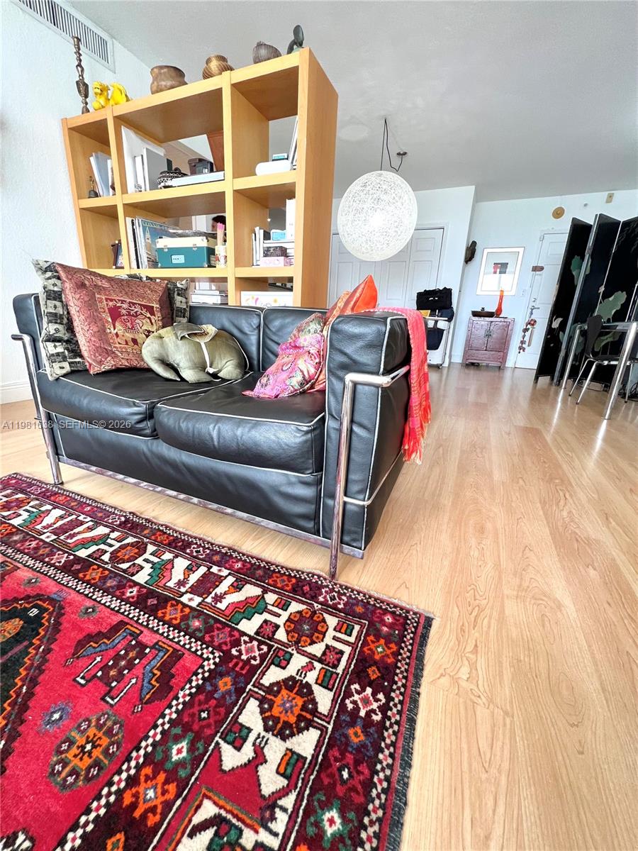 ISLAND POINTE CONDO - Residential