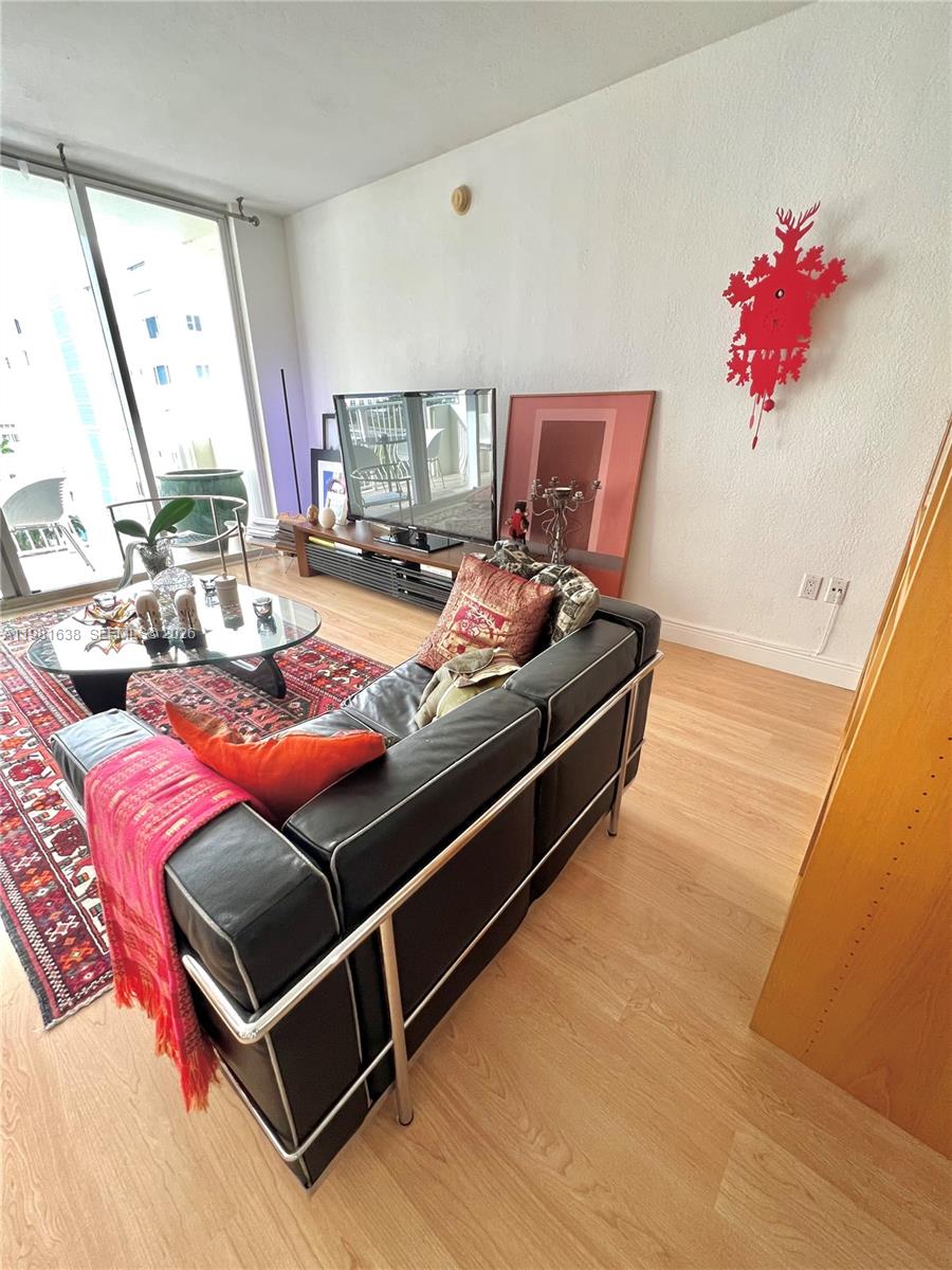 ISLAND POINTE CONDO - Residential