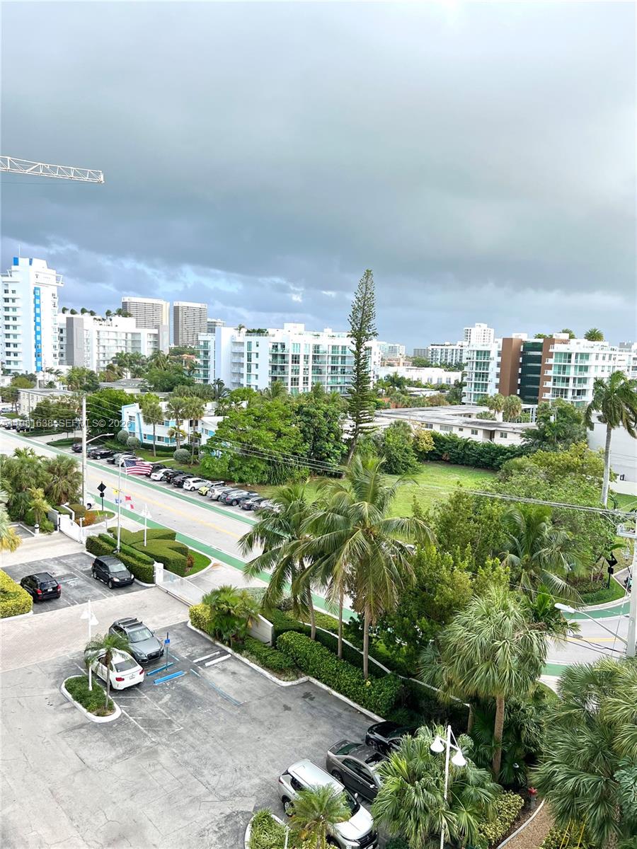 ISLAND POINTE CONDO - Residential