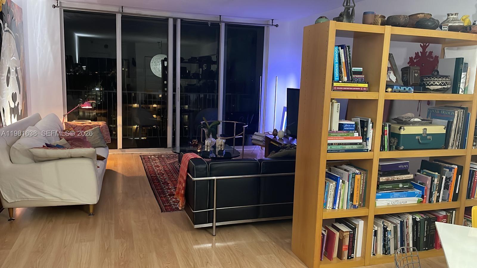 ISLAND POINTE CONDO - Residential