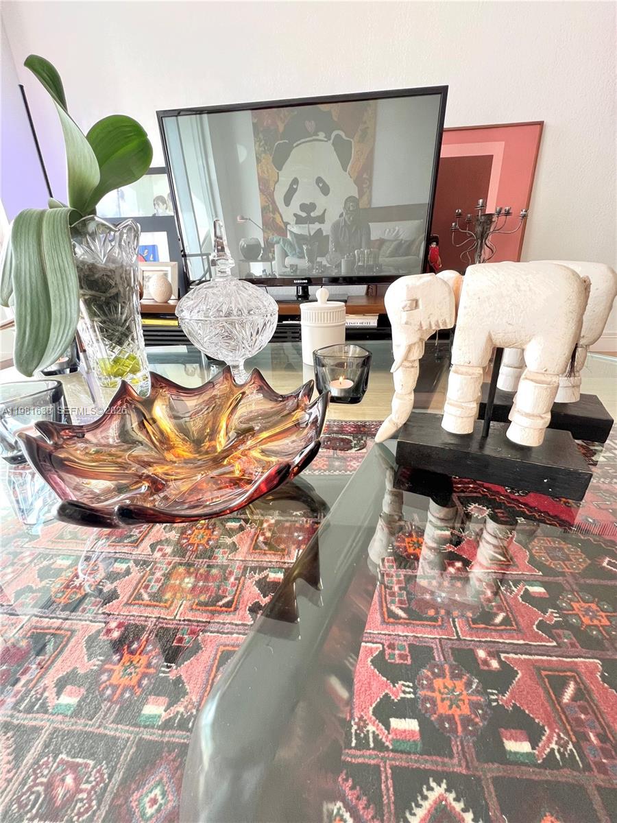 ISLAND POINTE CONDO - Residential