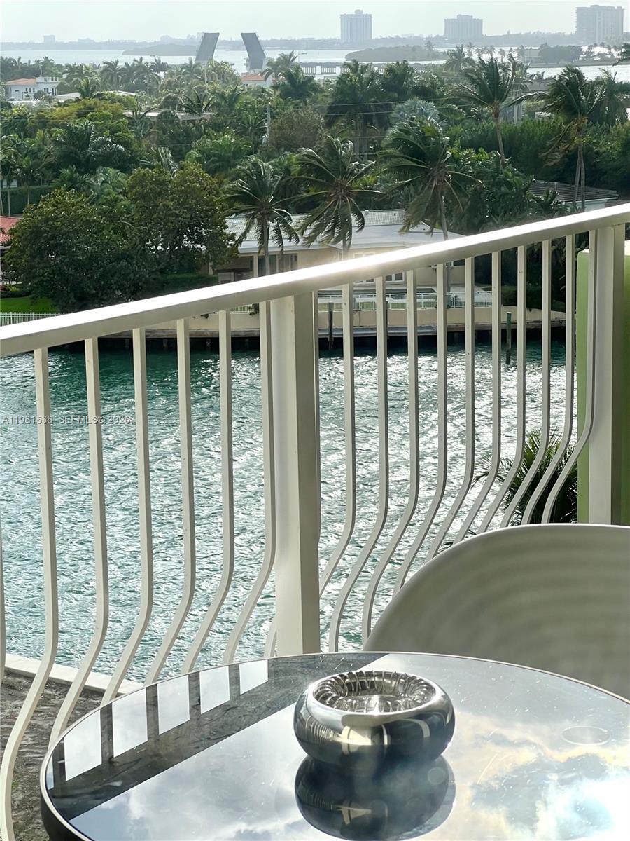 ISLAND POINTE CONDO - Residential