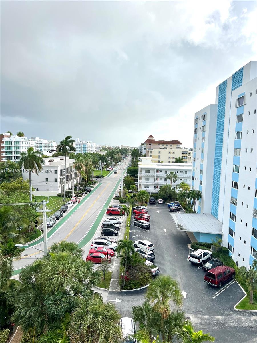 ISLAND POINTE CONDO - Residential