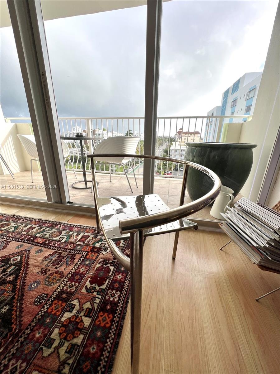 ISLAND POINTE CONDO - Residential