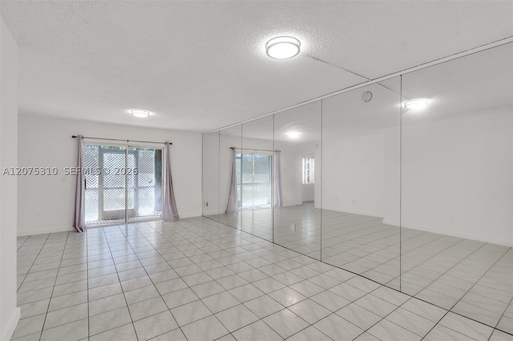 426 NE 210th Cir Ter 103-2