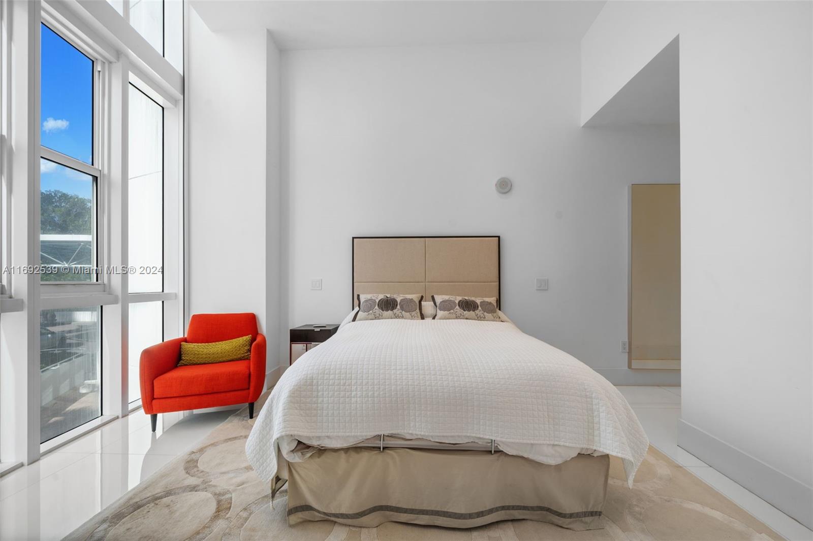 TRUMP ROYALE CONDO - Residential