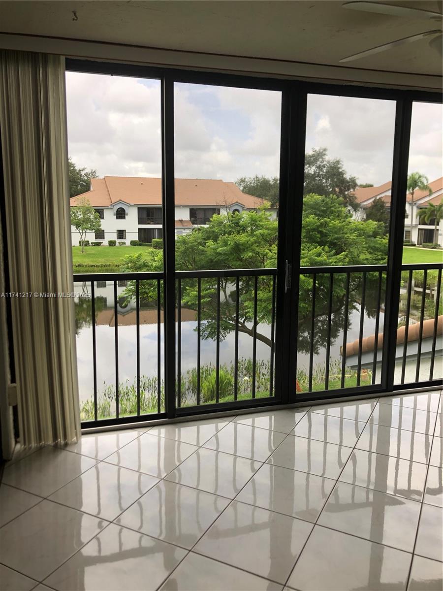 ALEXANDRA VILLAGE CONDO - Residential Lease