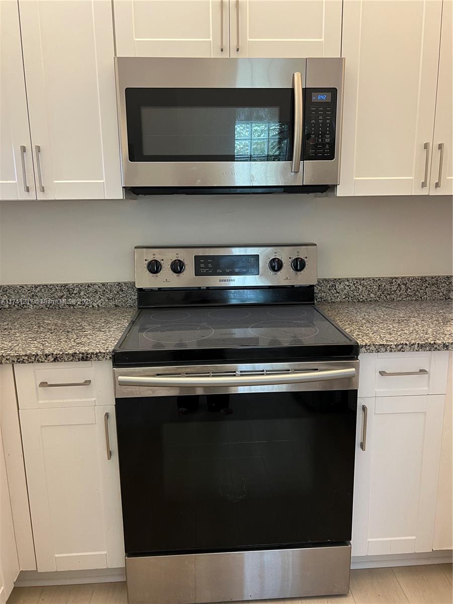 ALEXANDRA VILLAGE CONDO - Residential Lease