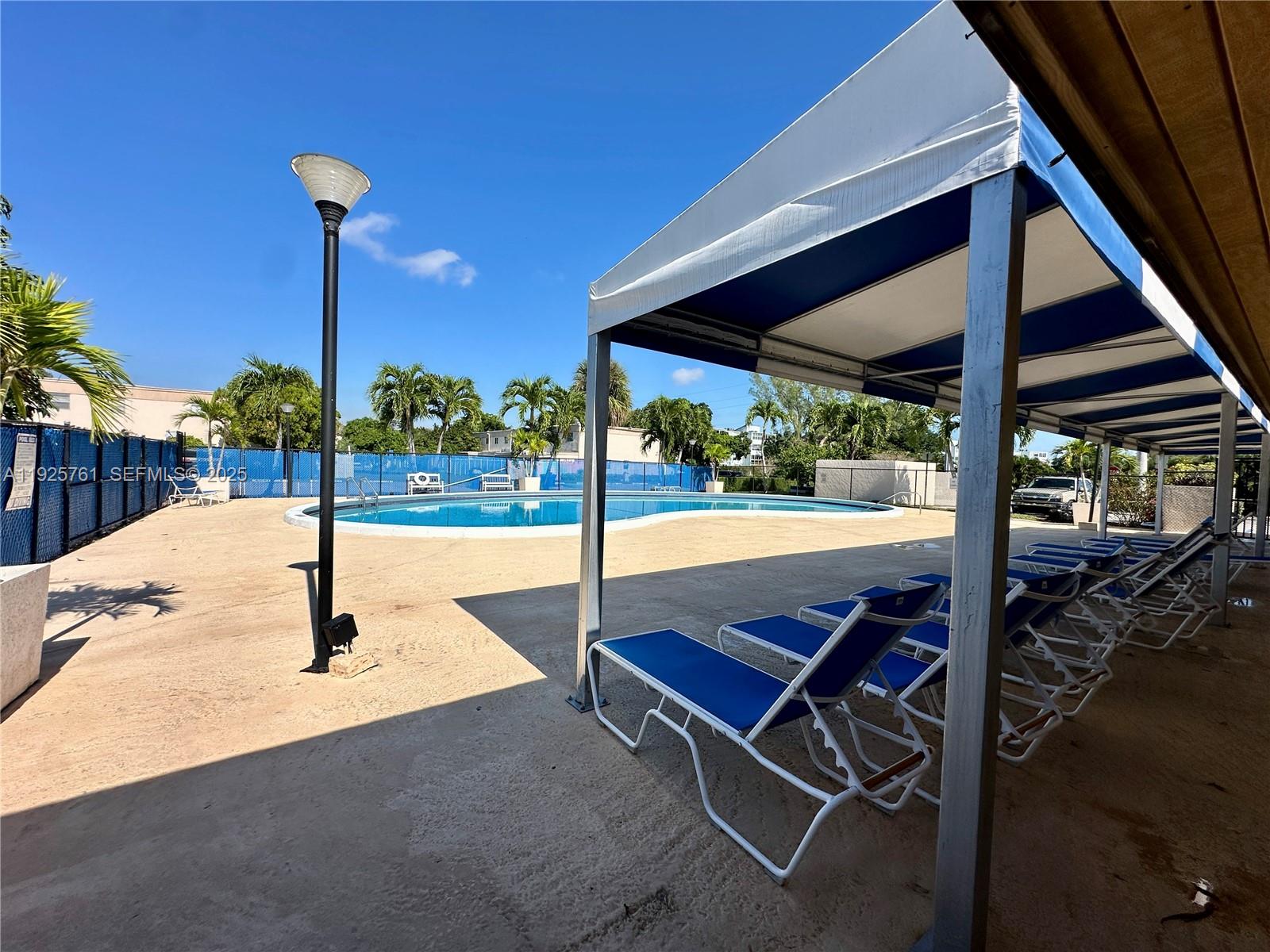 ORIOLE GOLF & TENNIS CLUB - Residential