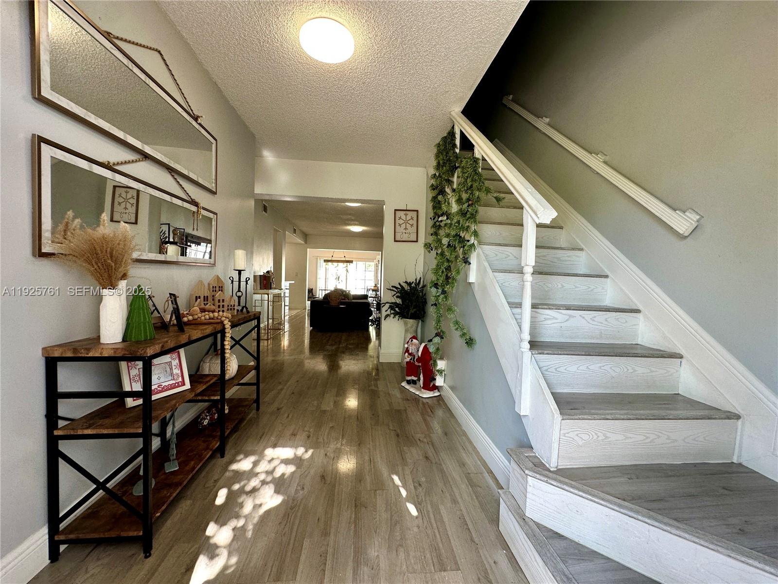 ORIOLE GOLF & TENNIS CLUB - Residential