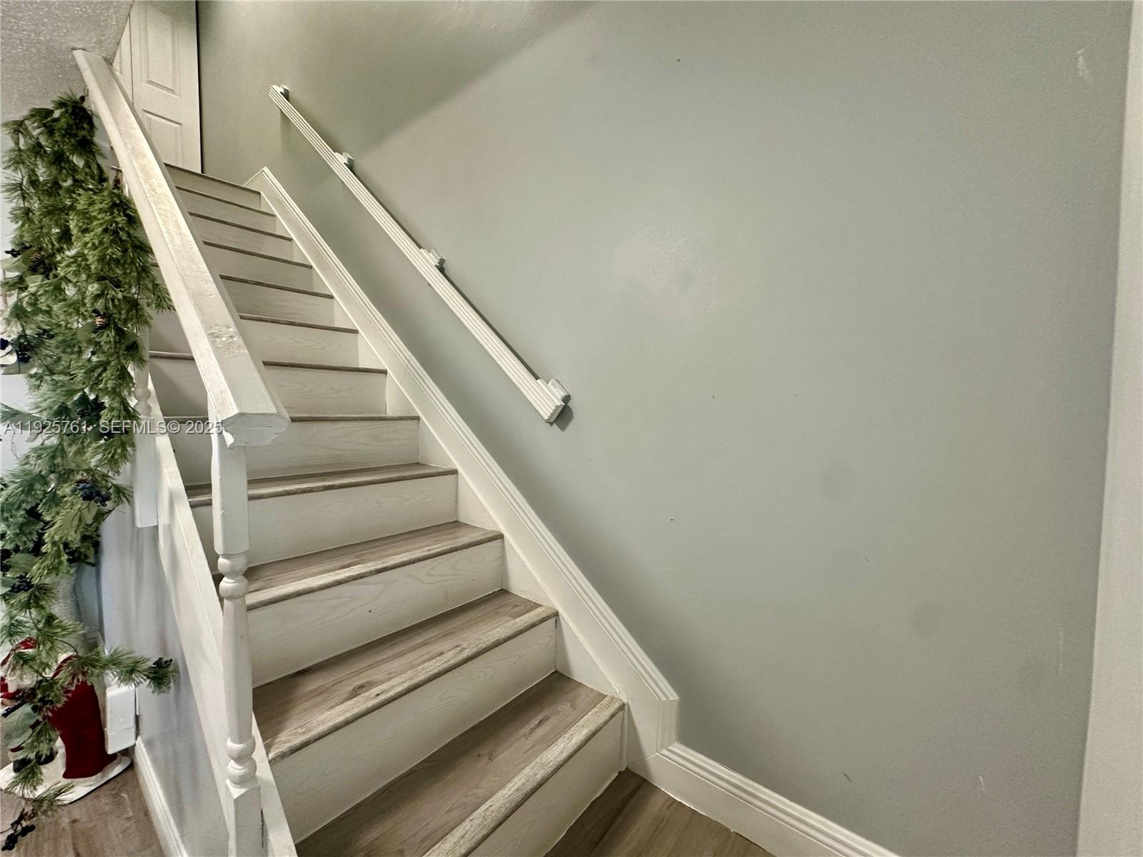 ORIOLE GOLF & TENNIS CLUB - Residential