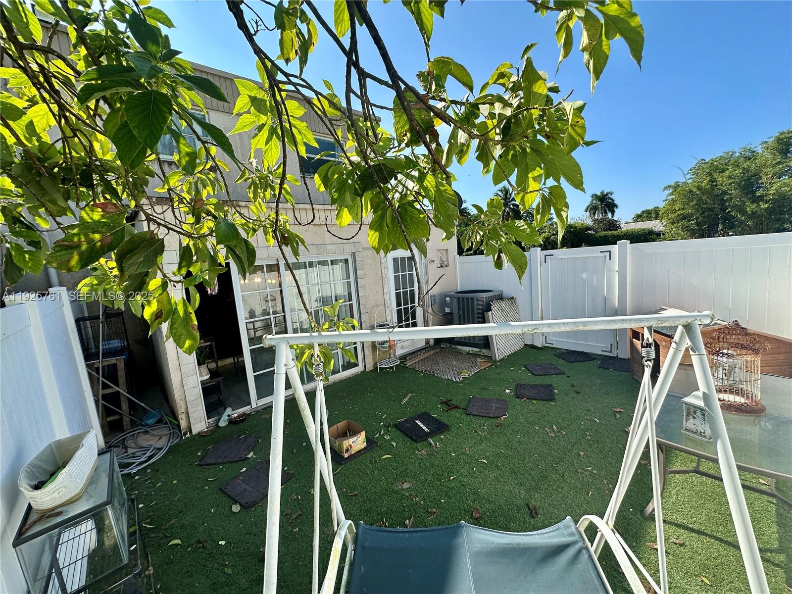 ORIOLE GOLF & TENNIS CLUB - Residential