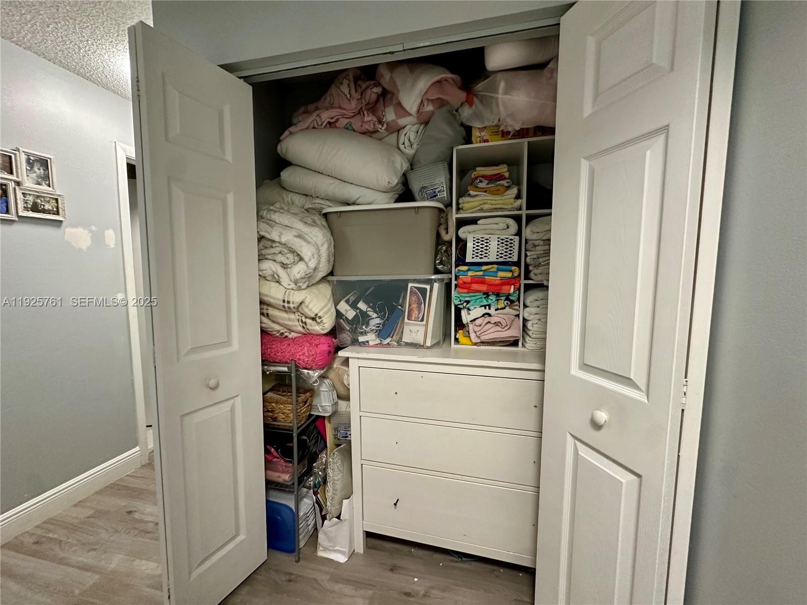 ORIOLE GOLF & TENNIS CLUB - Residential