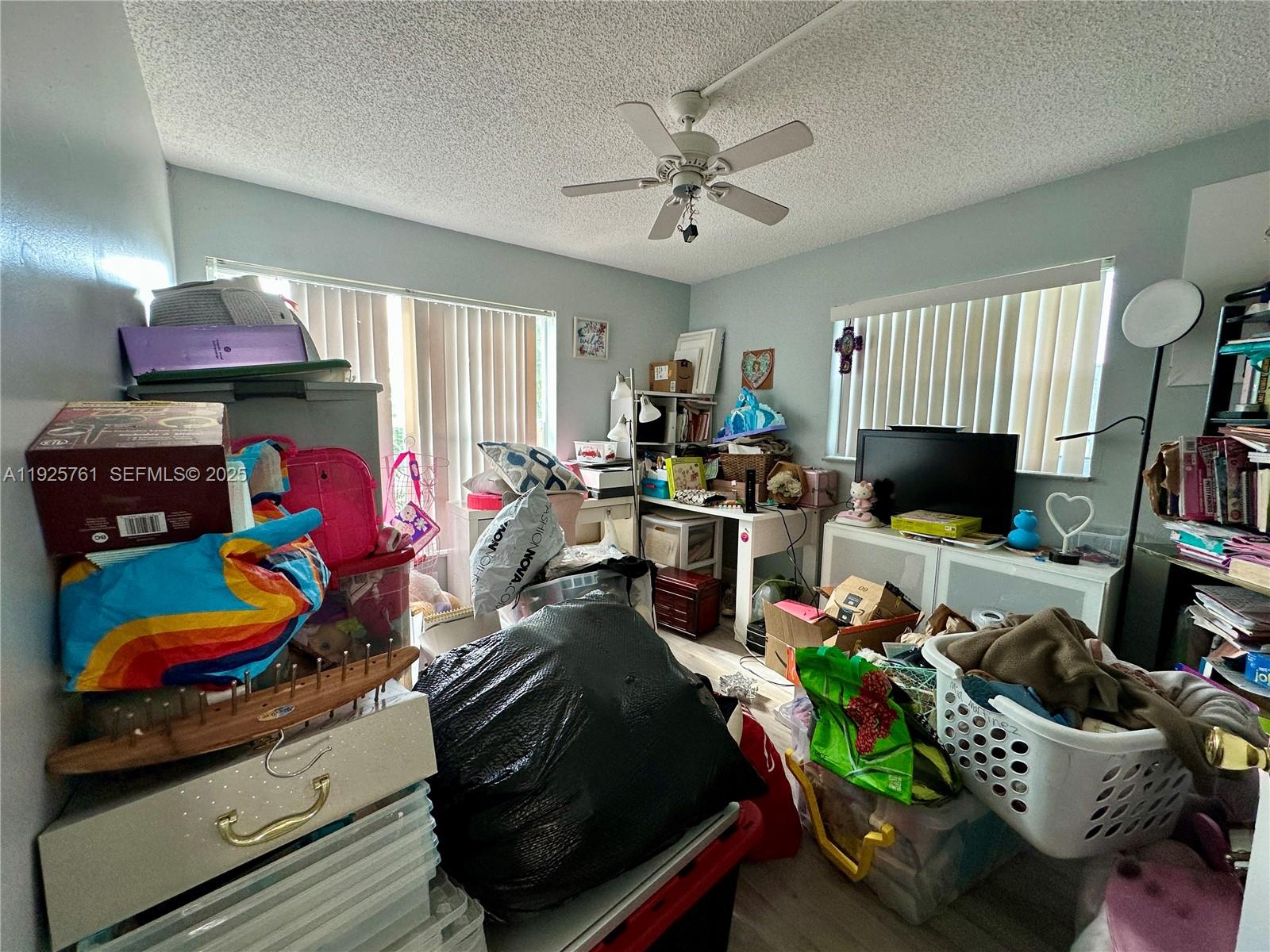 ORIOLE GOLF & TENNIS CLUB - Residential