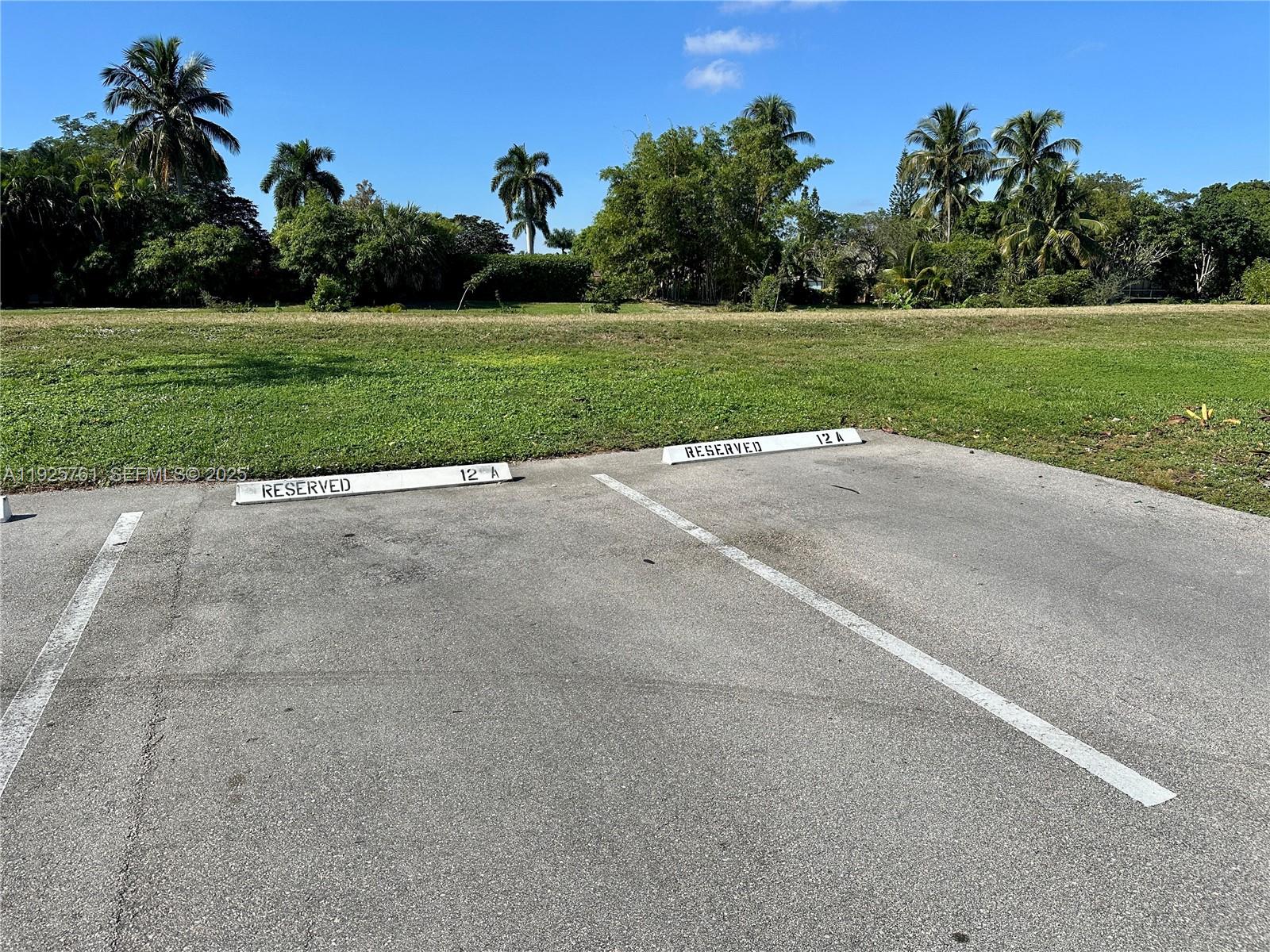 ORIOLE GOLF & TENNIS CLUB - Residential