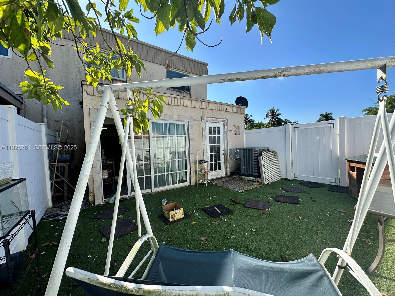 ORIOLE GOLF & TENNIS CLUB - Residential