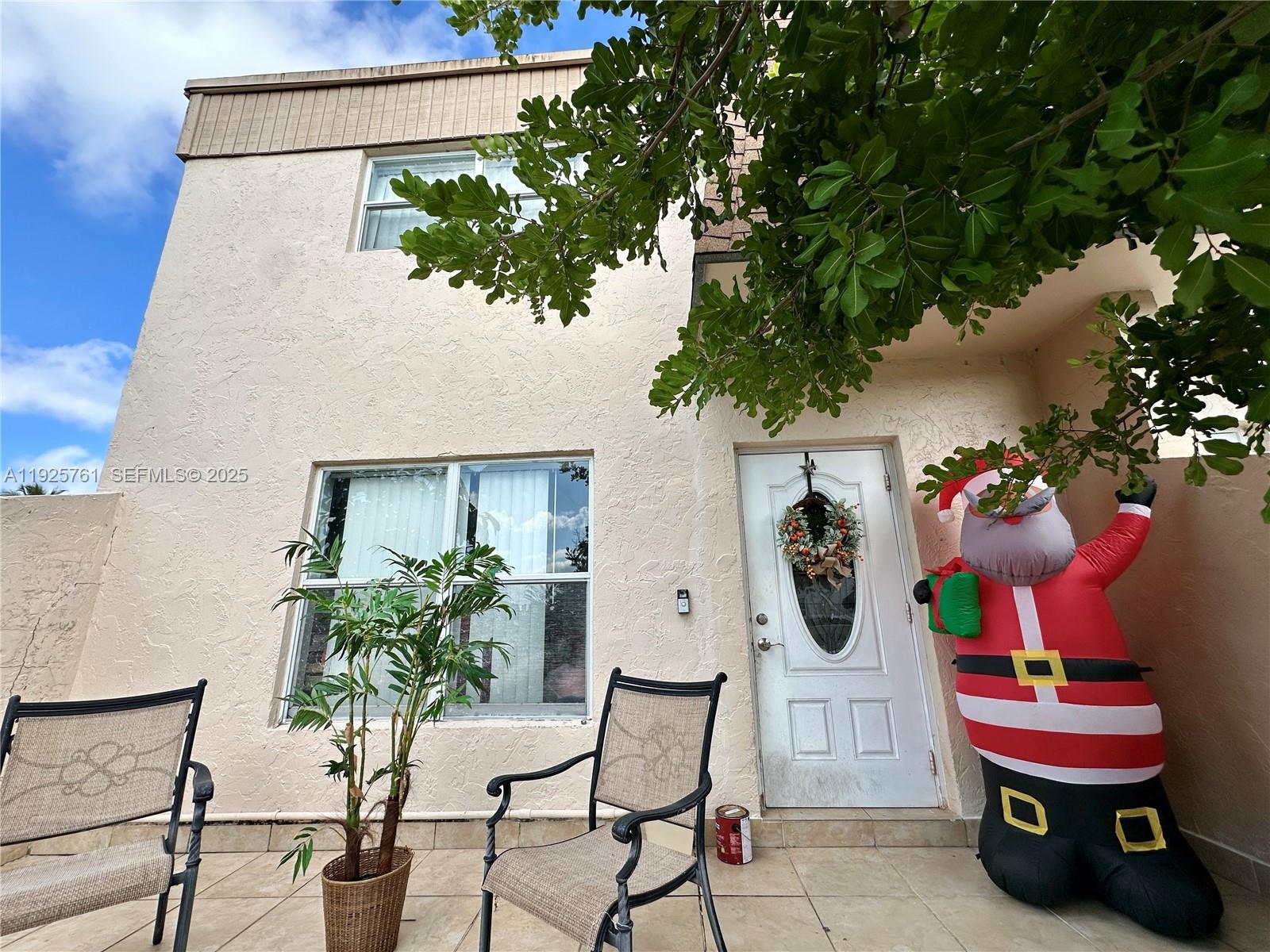 ORIOLE GOLF & TENNIS CLUB - Residential