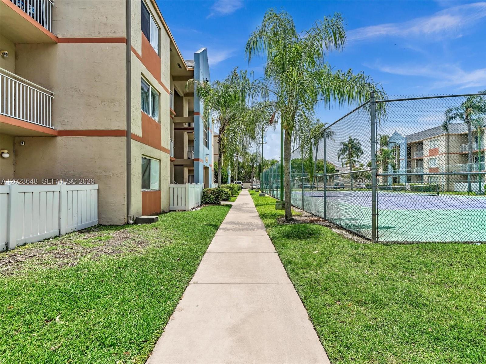 VILLA RUSTICA I CONDO - Residential