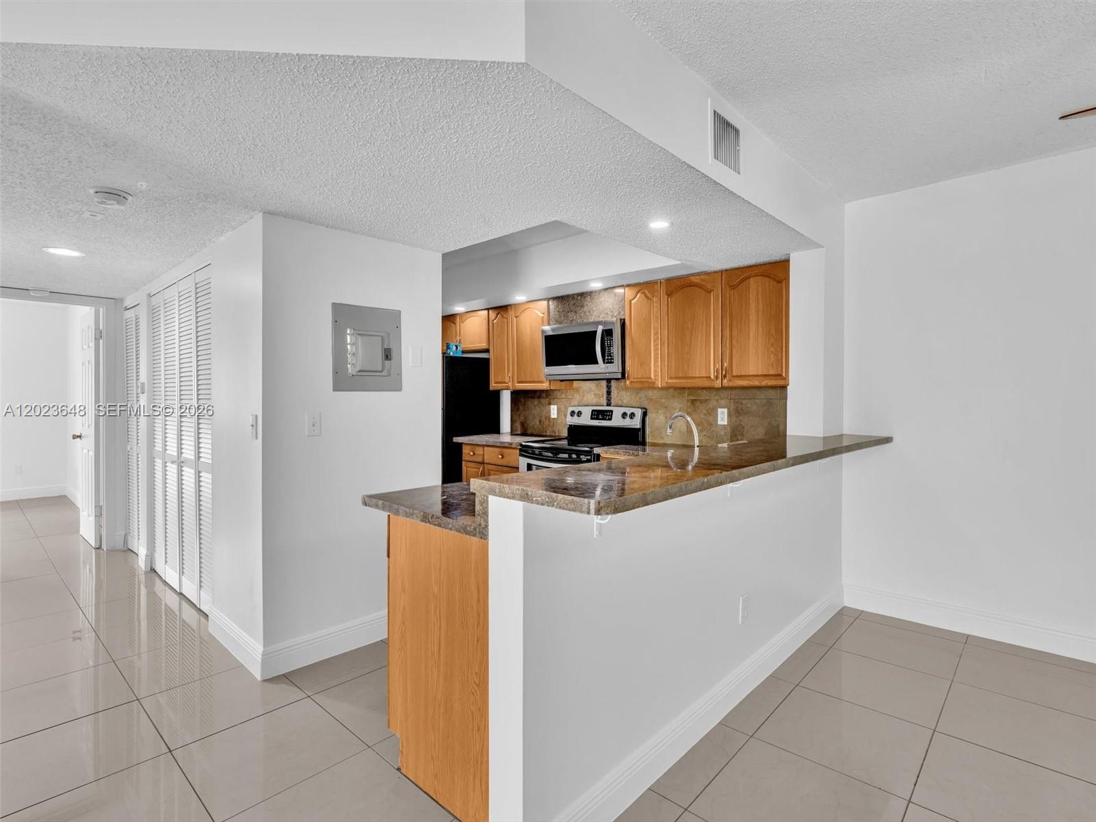 VILLA RUSTICA I CONDO - Residential