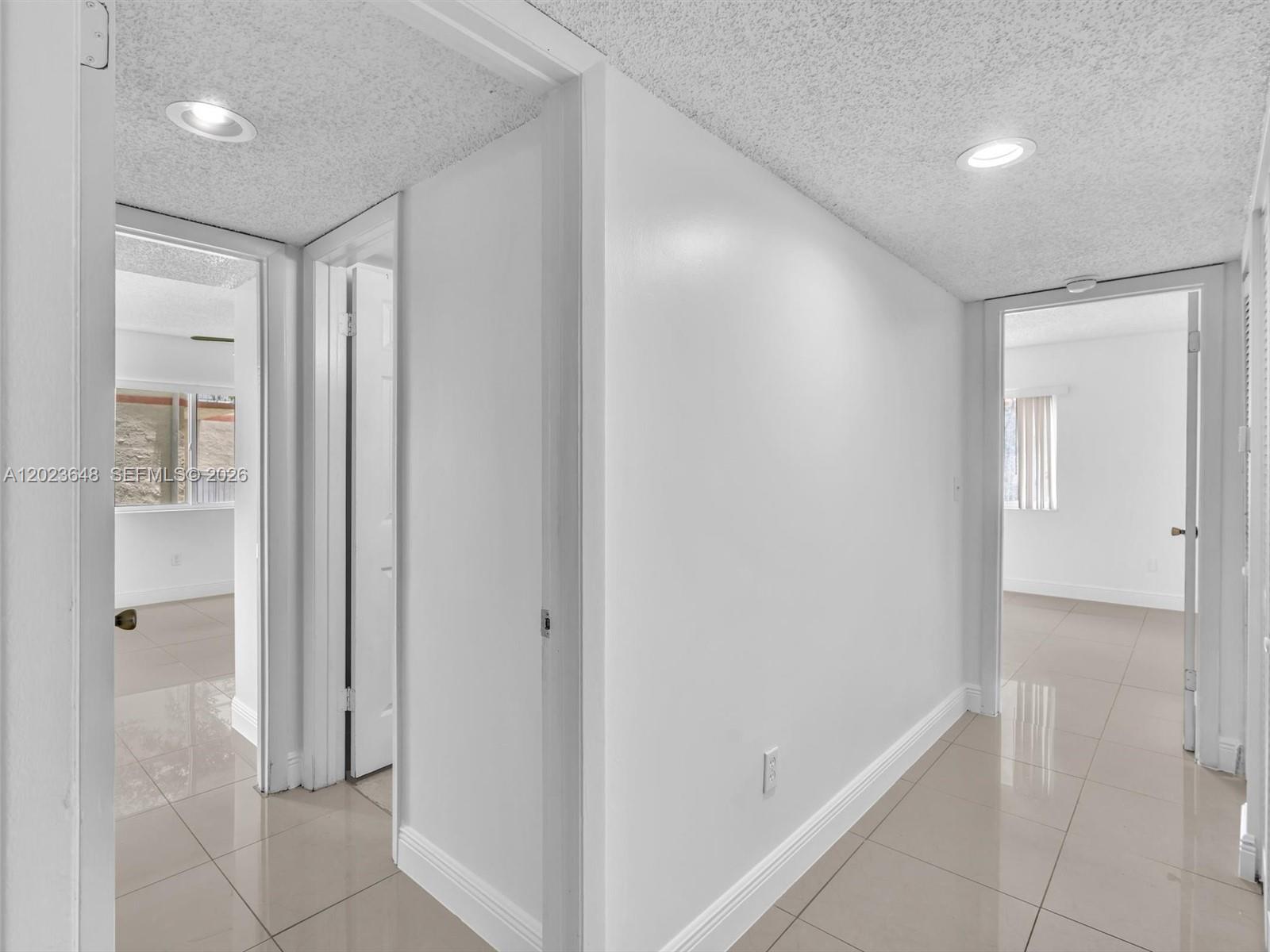 VILLA RUSTICA I CONDO - Residential