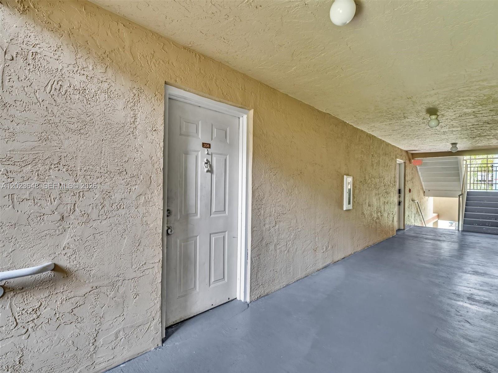 VILLA RUSTICA I CONDO - Residential