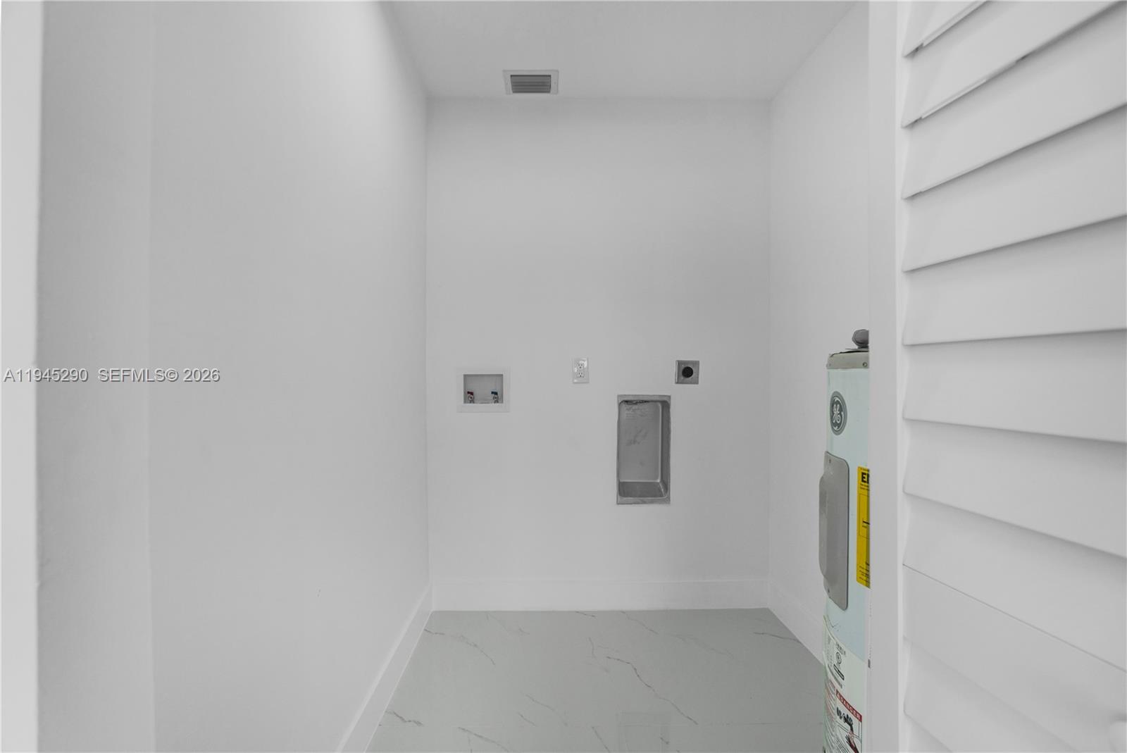 CAROL CITY REV PLAT - Residential