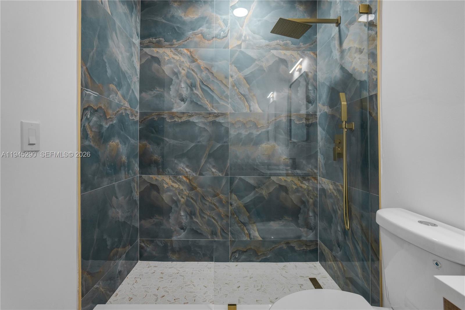 CAROL CITY REV PLAT - Residential