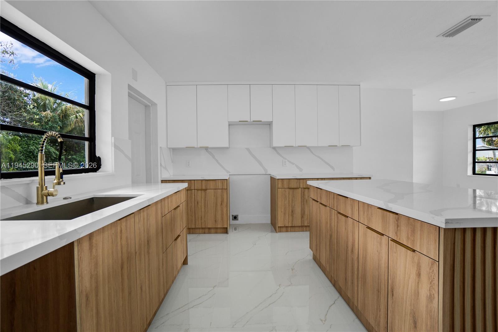 CAROL CITY REV PLAT - Residential