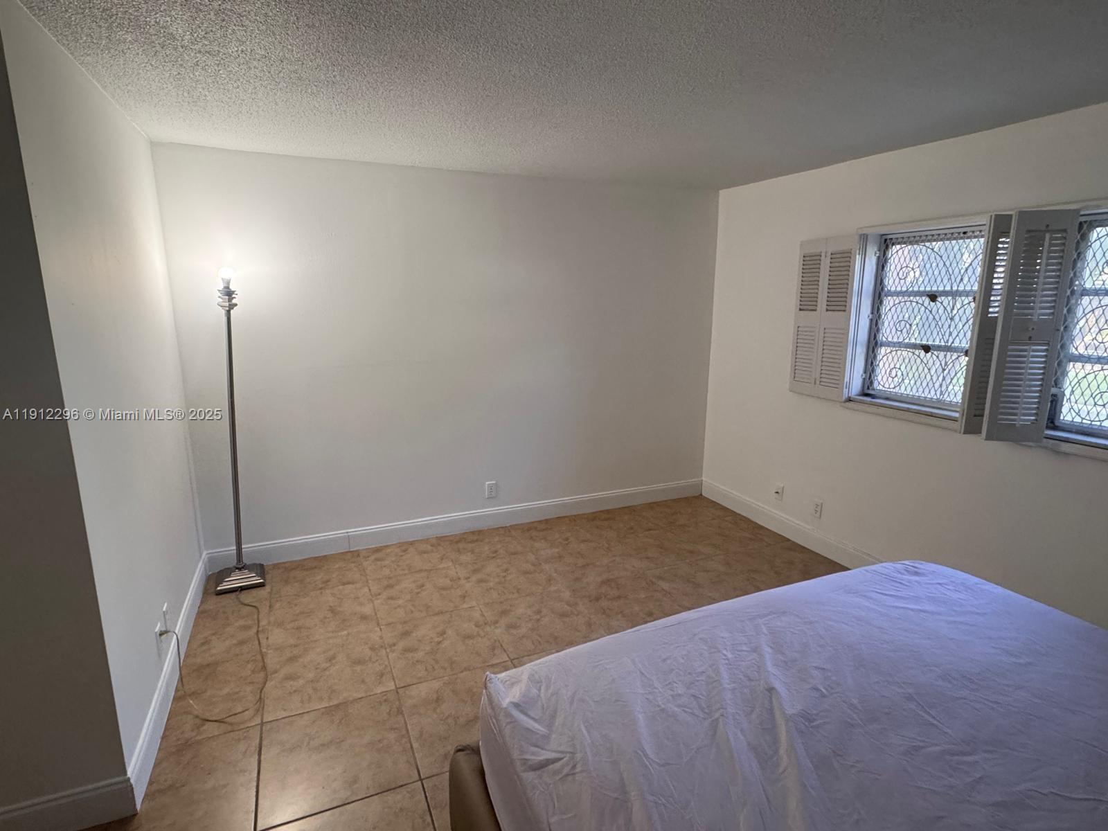 MEADOWBROOK TOWERS CONDO - Residential Lease