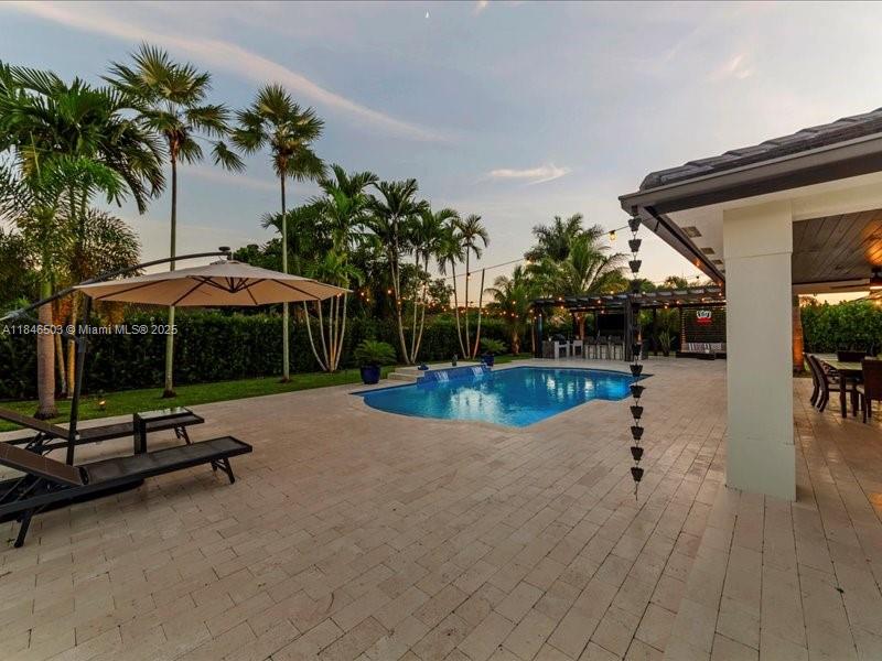 REDLANDS COVE - Residential