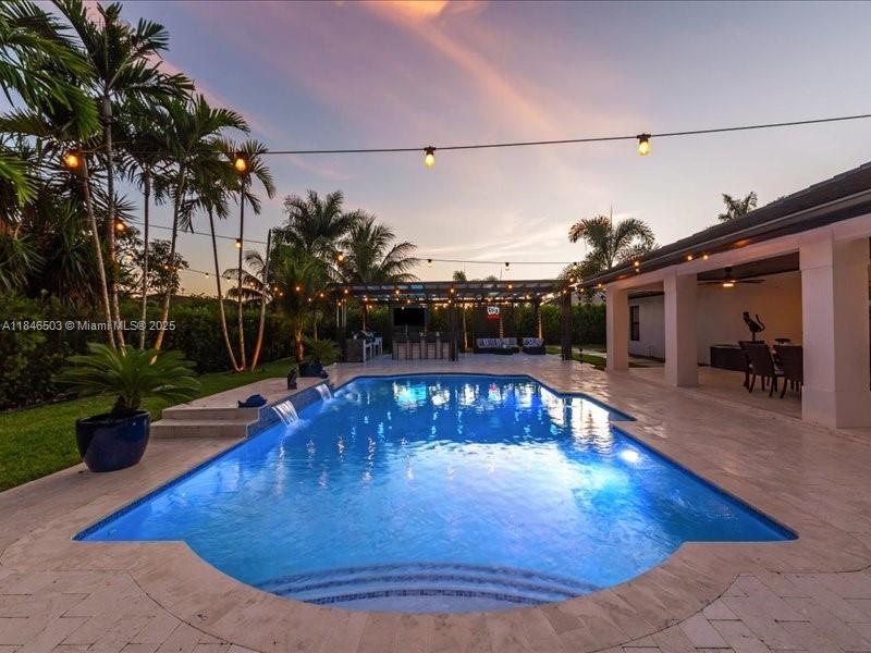 REDLANDS COVE - Residential