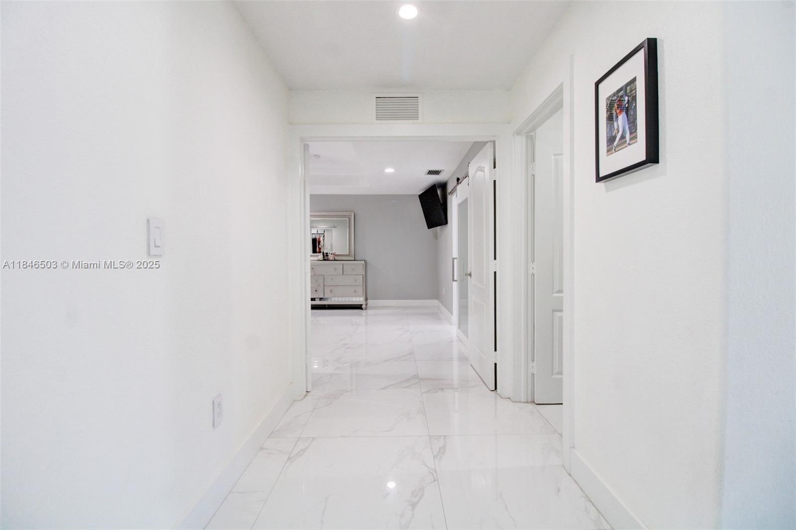 REDLANDS COVE - Residential