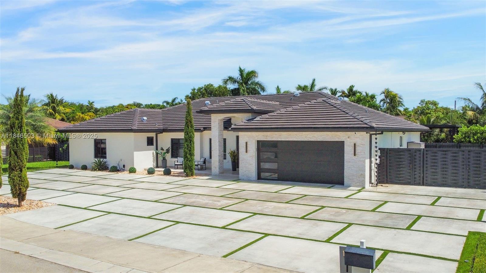 REDLANDS COVE - Residential