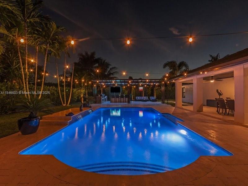 REDLANDS COVE - Residential