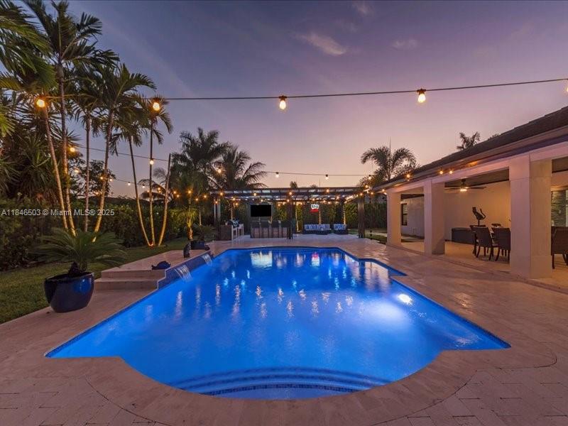 REDLANDS COVE - Residential