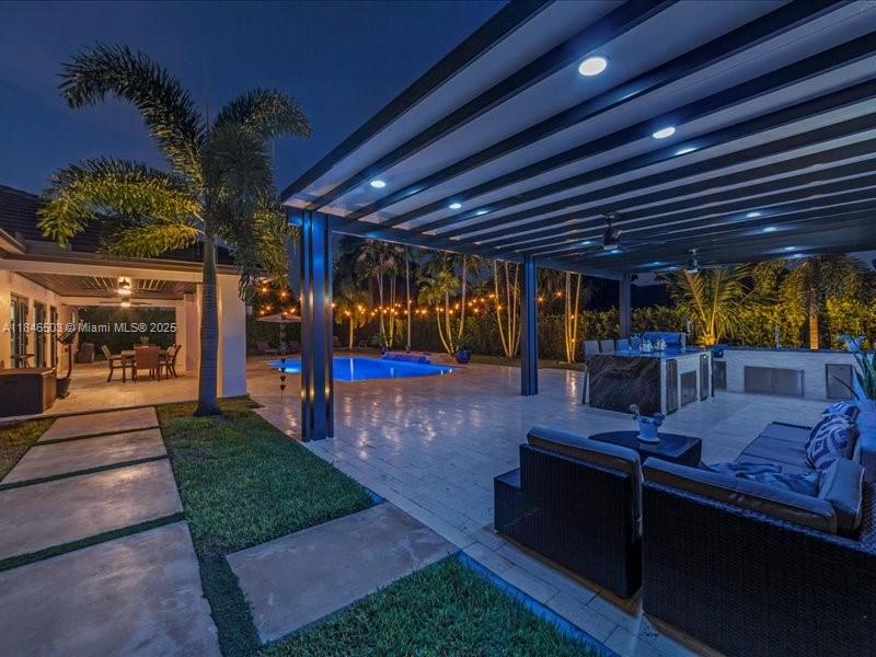 REDLANDS COVE - Residential