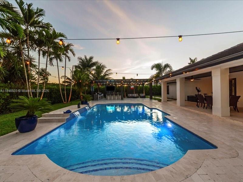 REDLANDS COVE - Residential