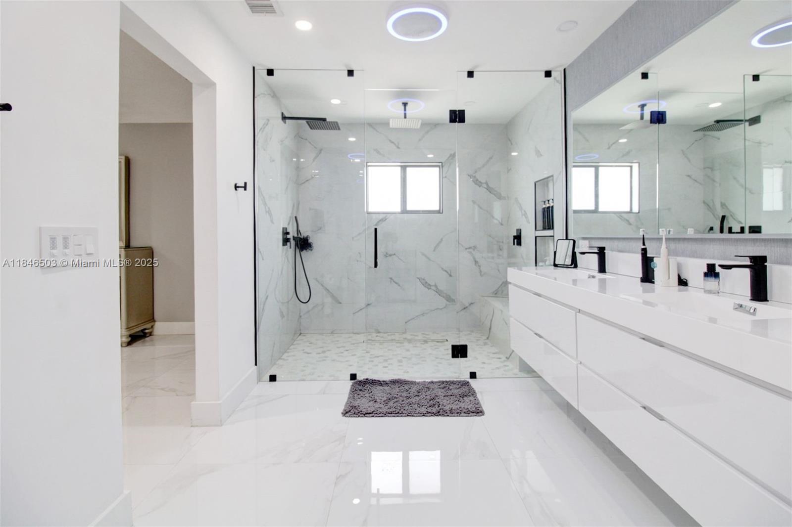 REDLANDS COVE - Residential