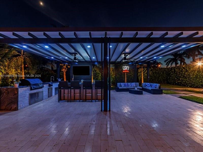 REDLANDS COVE - Residential