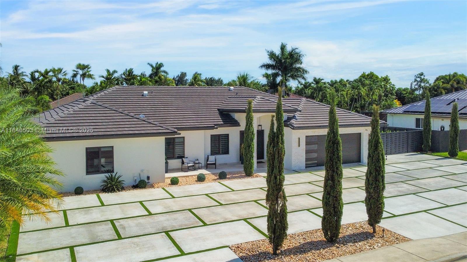 REDLANDS COVE - Residential