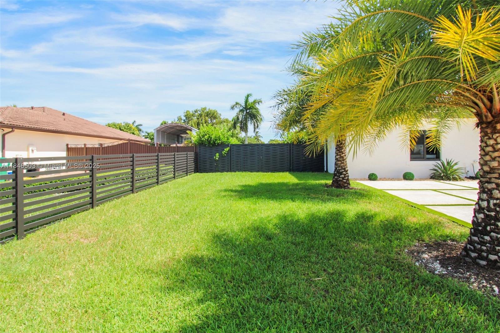 REDLANDS COVE - Residential