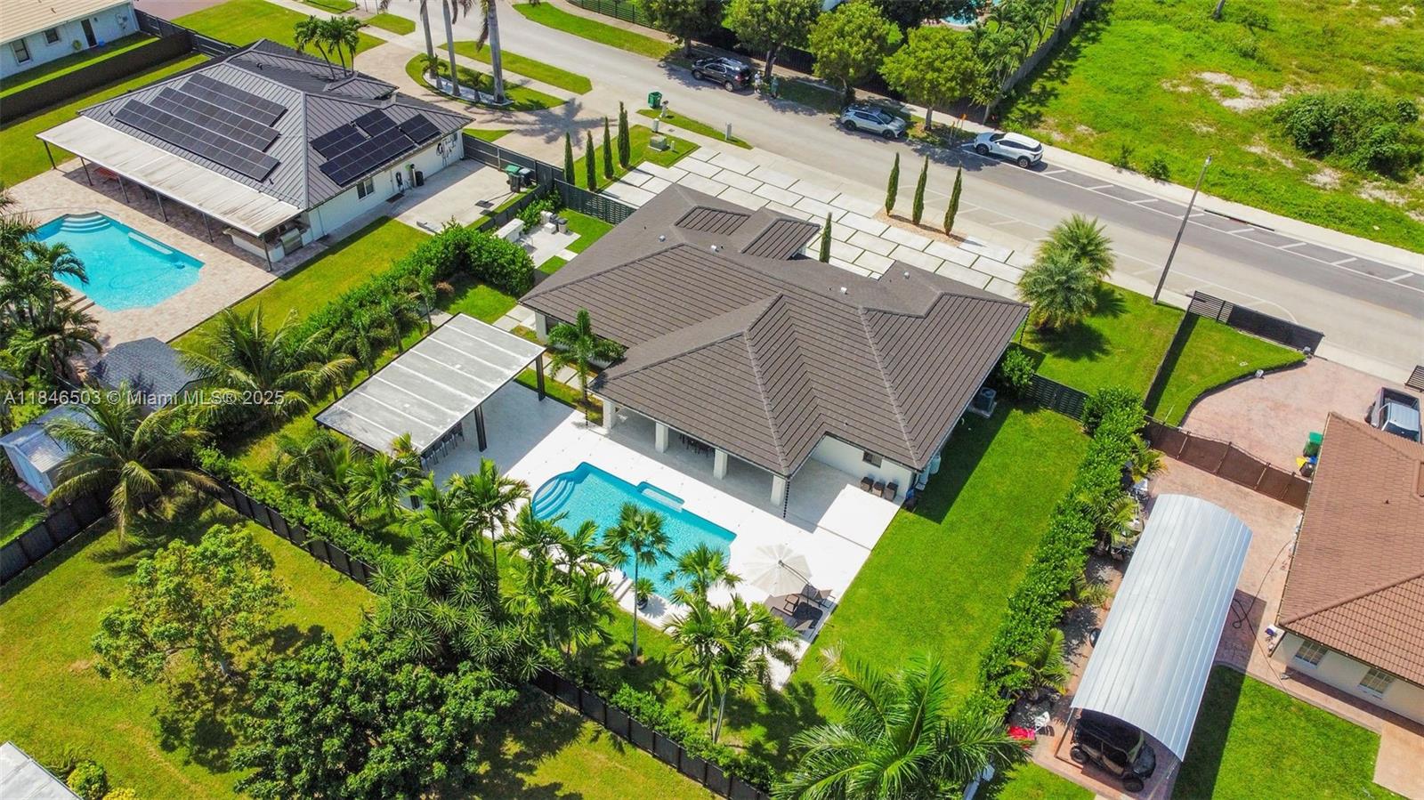 REDLANDS COVE - Residential