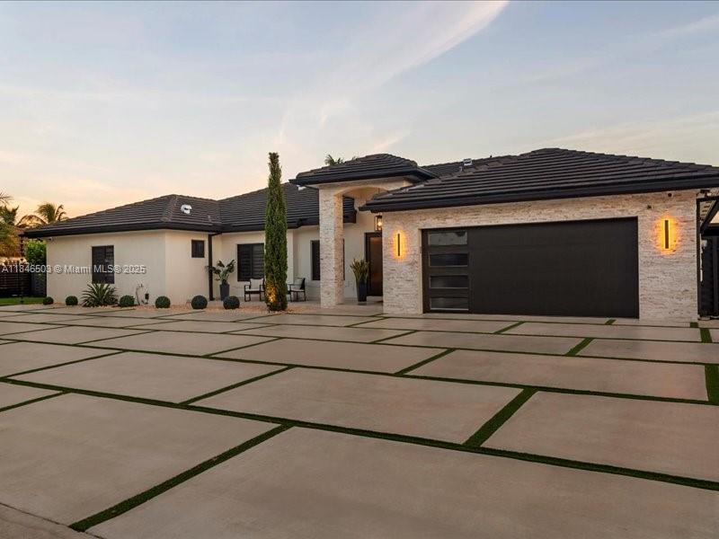 REDLANDS COVE - Residential