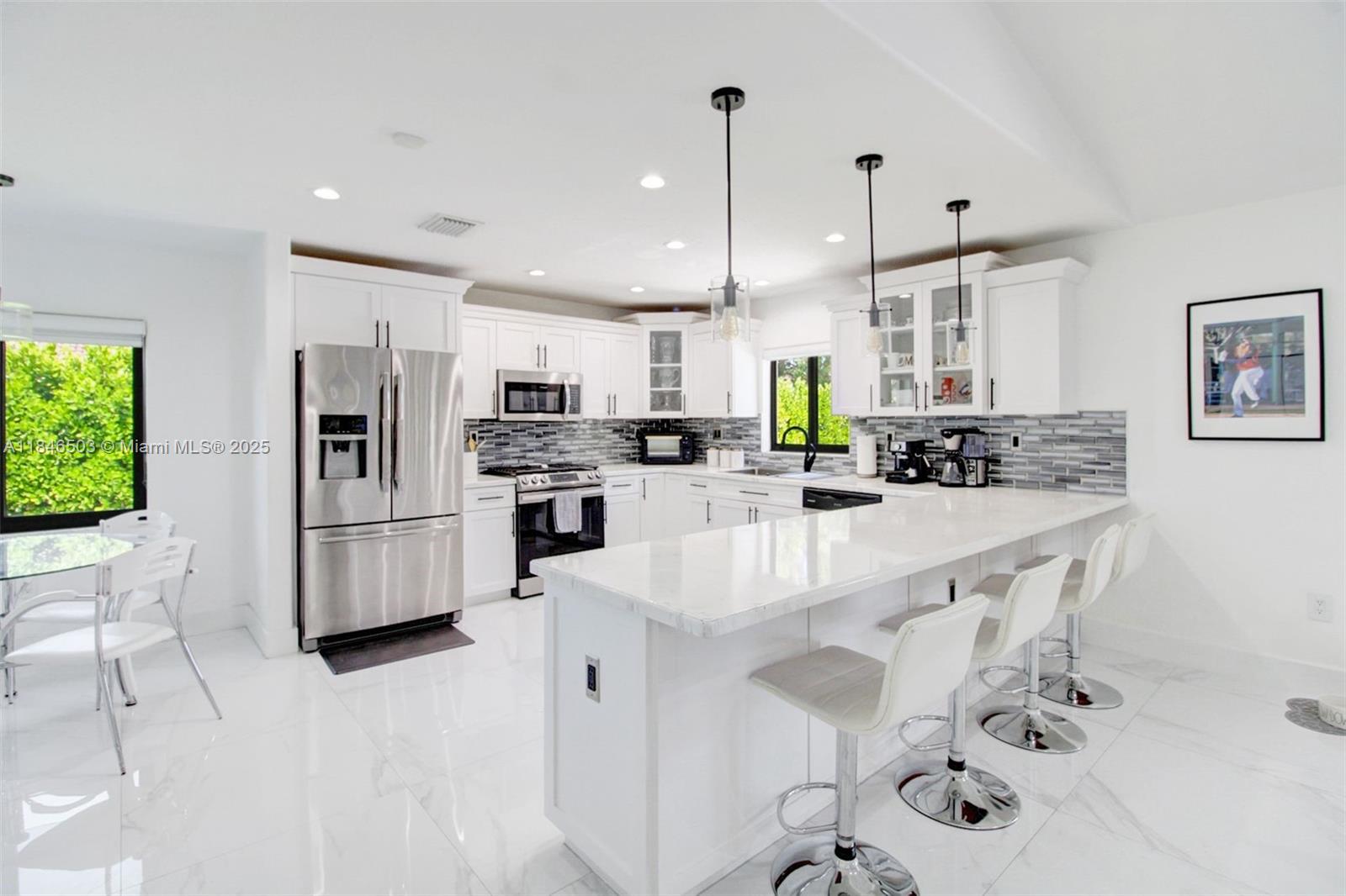 REDLANDS COVE - Residential