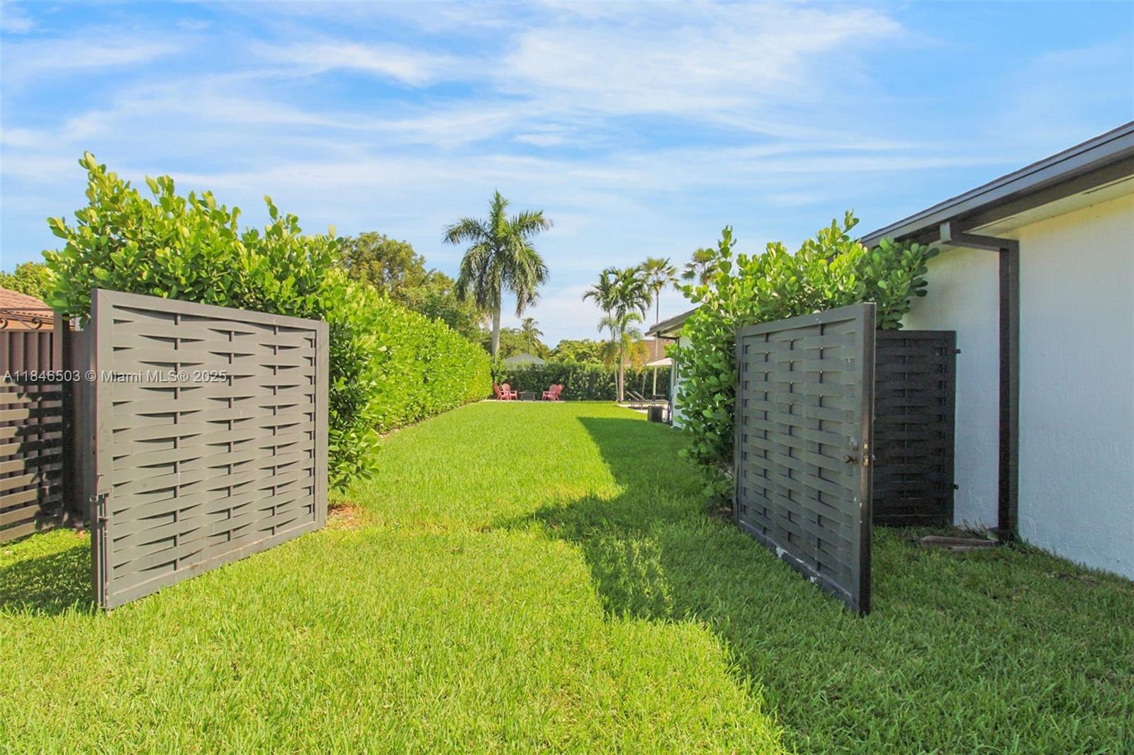 REDLANDS COVE - Residential