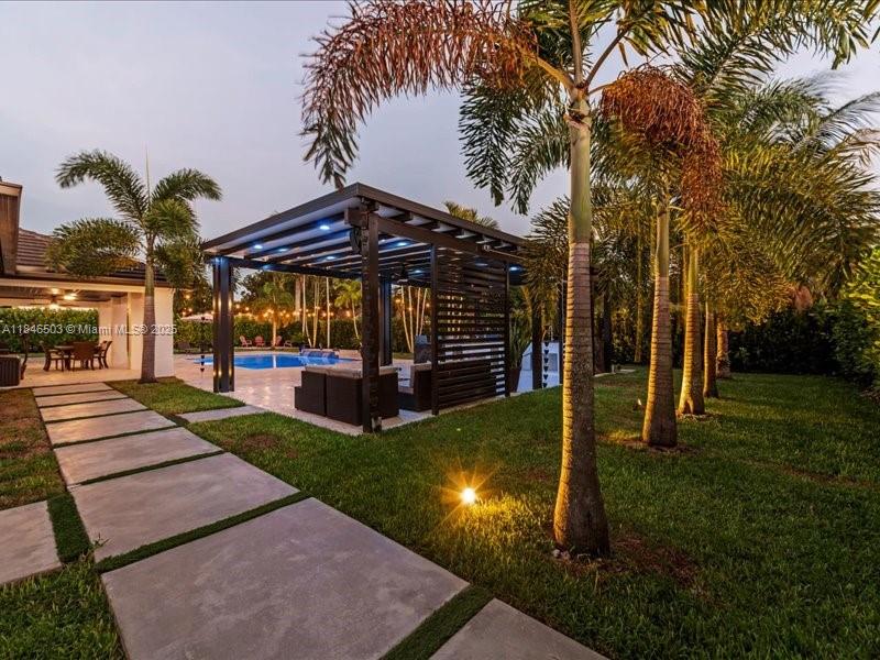 REDLANDS COVE - Residential