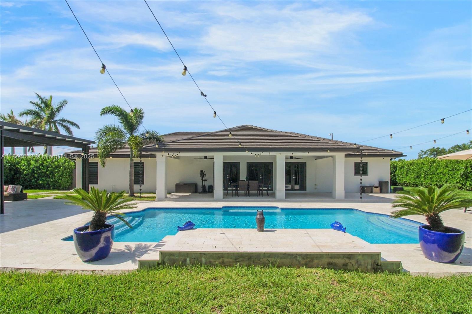 REDLANDS COVE - Residential