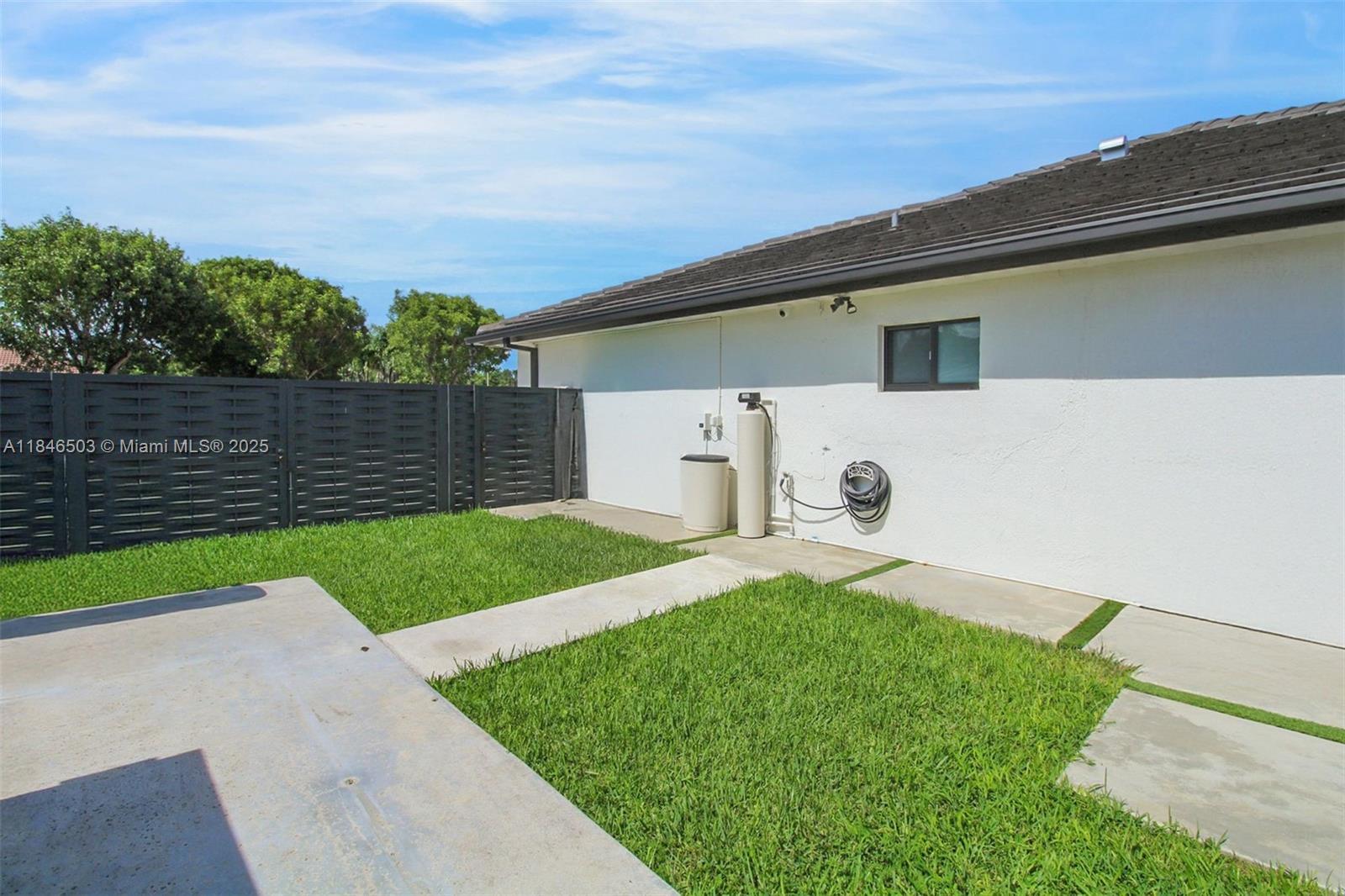 REDLANDS COVE - Residential